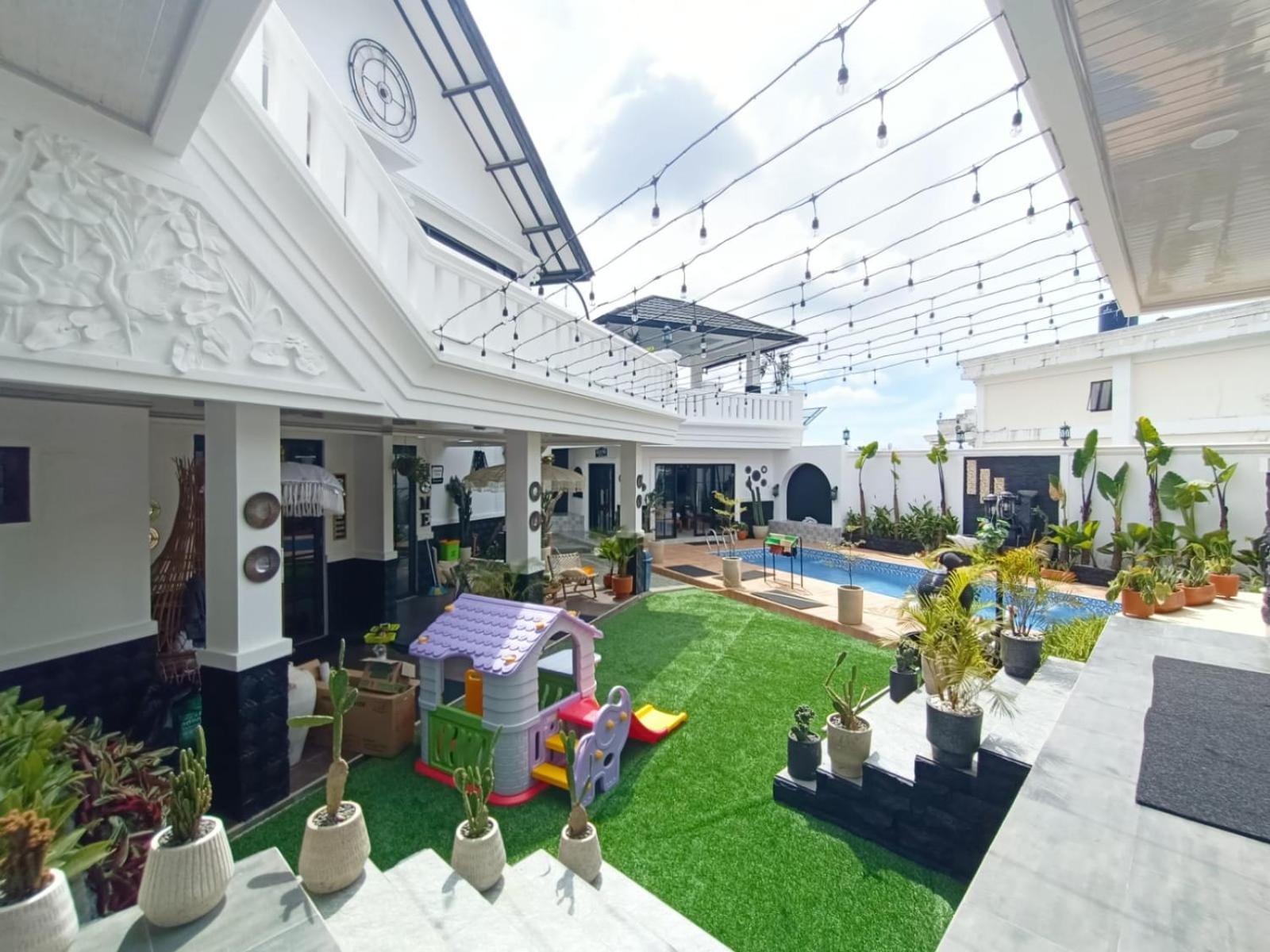 Villa Kota Bunga Malini 10 Cikundul Exterior photo