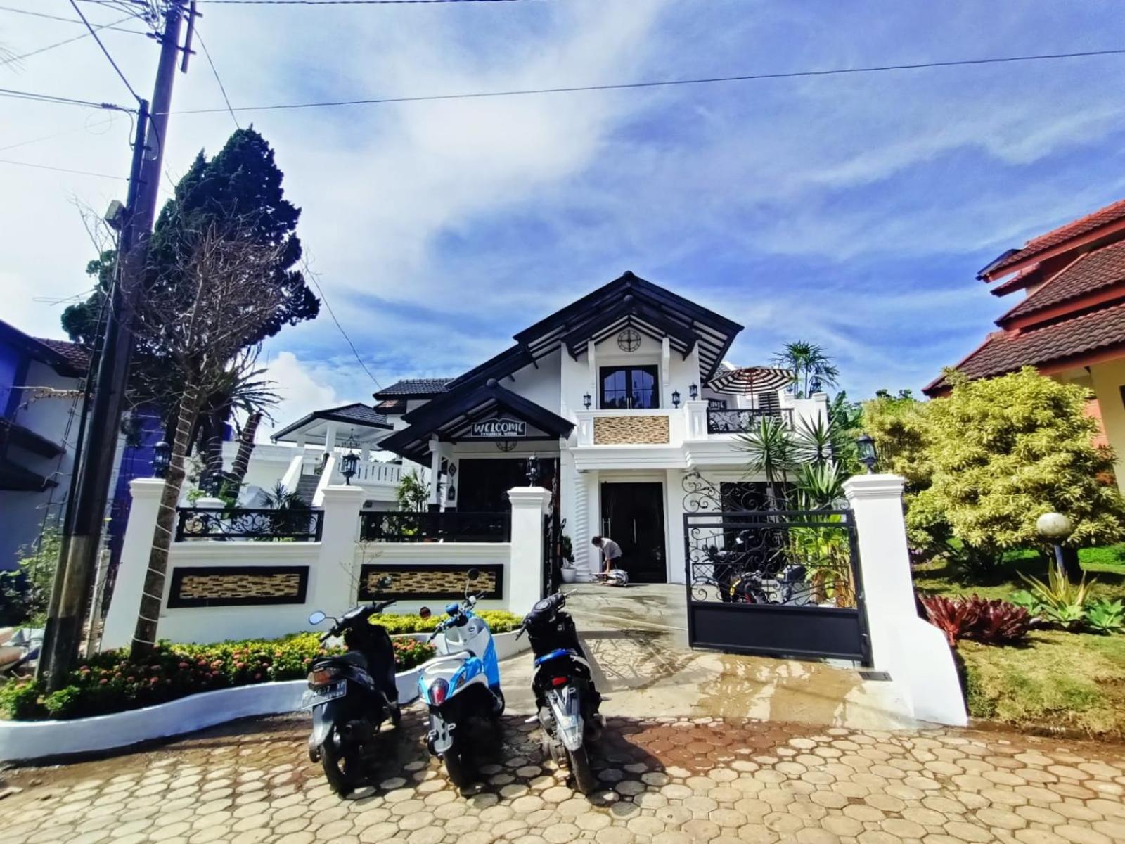 Villa Kota Bunga Malini 10 Cikundul Exterior photo